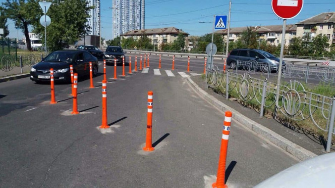 оградительные дорожные столбики